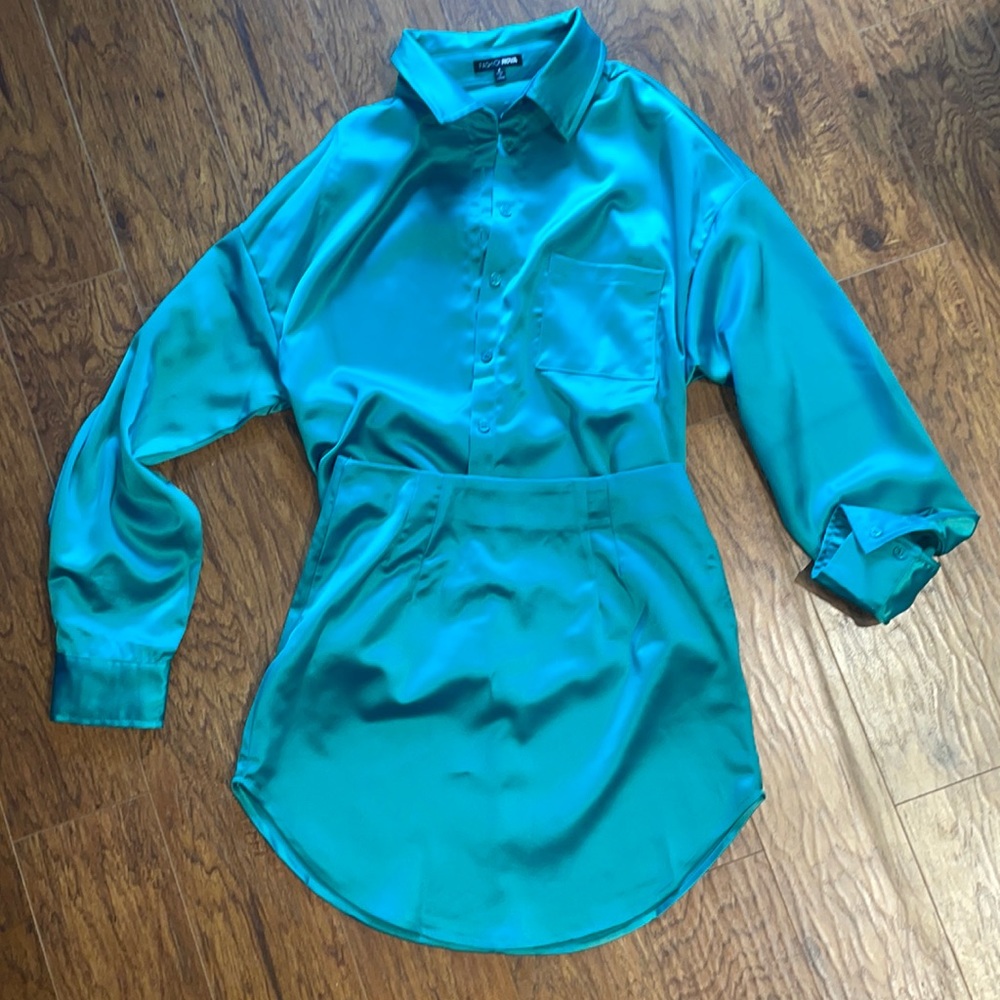 Turquoise button down and skirt set